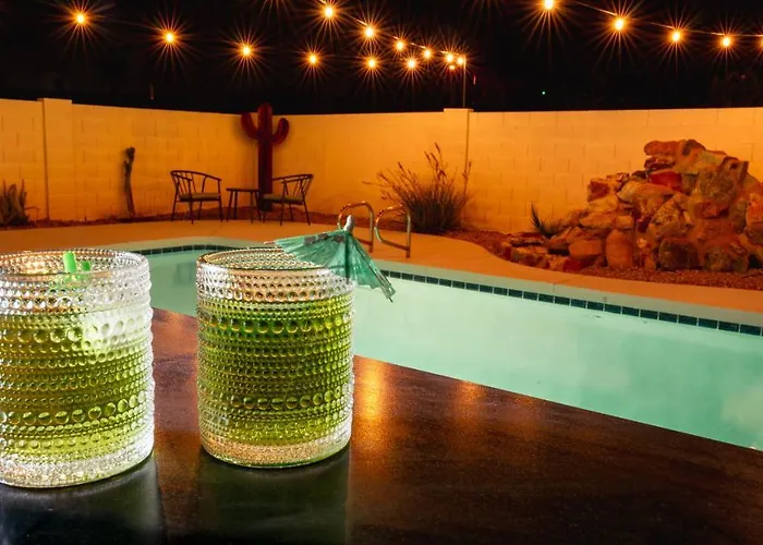 Dom wakacyjny Sundown@oldtown~pool~cabana~bar